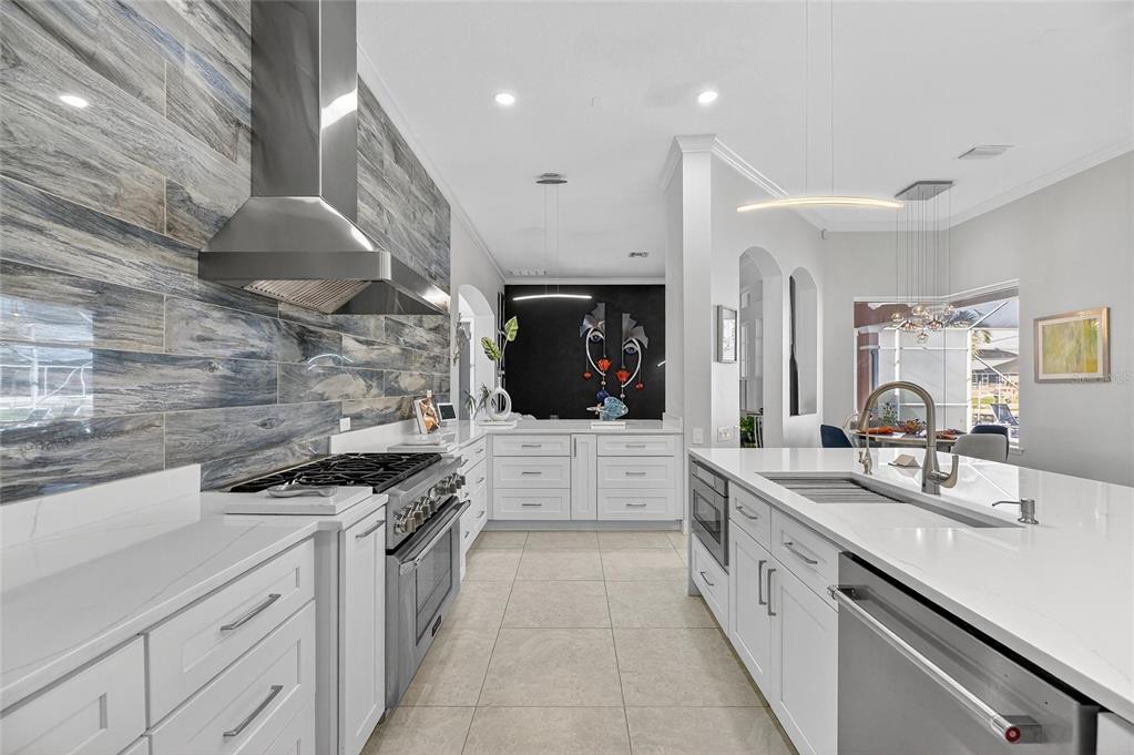 719 Islebay Drive Apollo Beach, FL 33572 - Photo 37 of 98