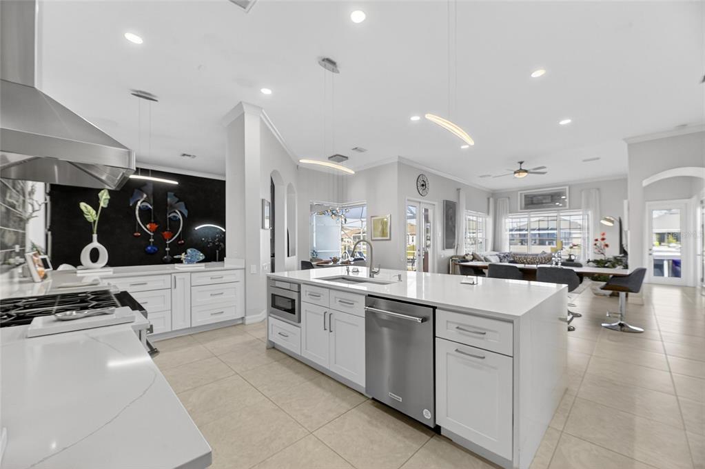 719 Islebay Drive Apollo Beach, FL 33572 - Photo 40 of 98