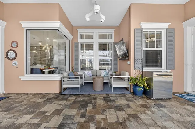 $1,349,000 | 719 Islebay Drive, Apollo Beach, FL 33572