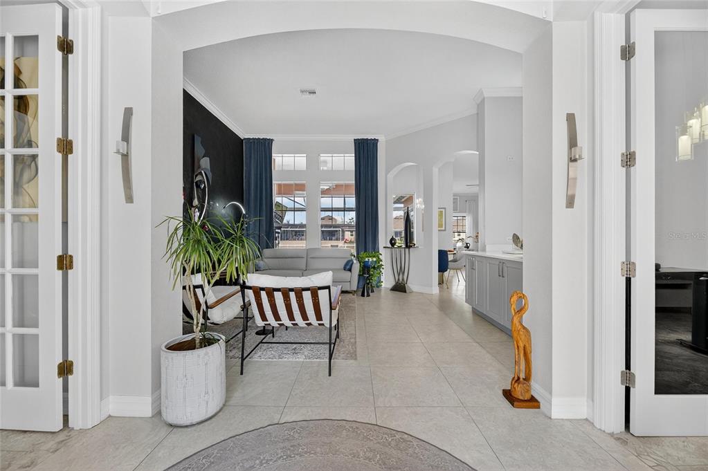 719 Islebay Drive Apollo Beach, FL 33572 - Photo 10 of 96