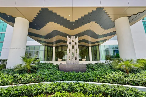 $819,000 | 480 Northeast 31st Street, Unit 2202, Miami, FL 33137