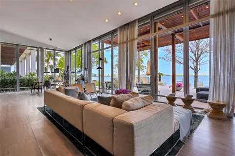 $819,000 | 480 Northeast 31st Street, Unit 2202, Miami, FL 33137