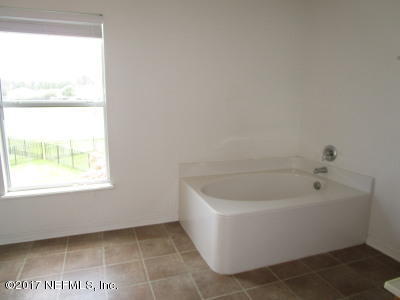 76480 Longleaf Loop Yulee, FL 32097 - Photo 13 of 24 MASTER BATHROOM