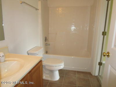 76480 Longleaf Loop Yulee, FL 32097 - Photo 20 of 24 BATHROOM