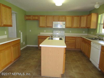 76480 Longleaf Loop Yulee, FL 32097 - Photo 4 of 24 KITCHEN