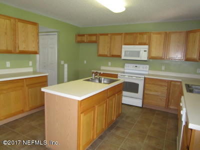 76480 Longleaf Loop Yulee, FL 32097 - Photo 6 of 24 KITCHEN