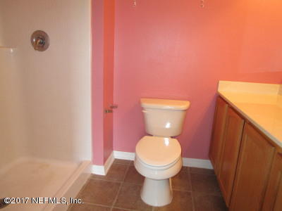 76480 Longleaf Loop Yulee, FL 32097 - Photo 9 of 24 DOWNSTAIRS BATHROOM