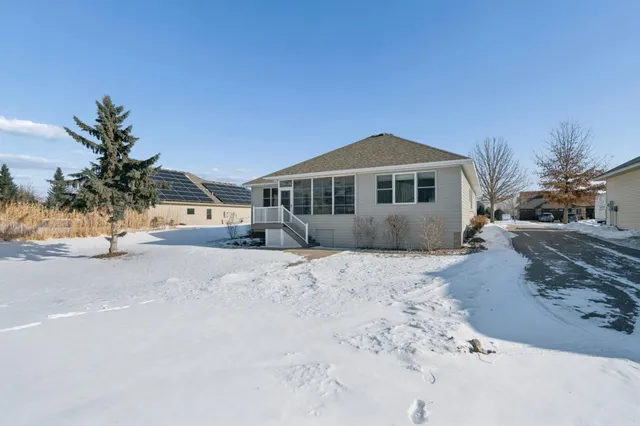 $649,900 | 7785 Clydesdale Circle, Circle Pines, MN 55014