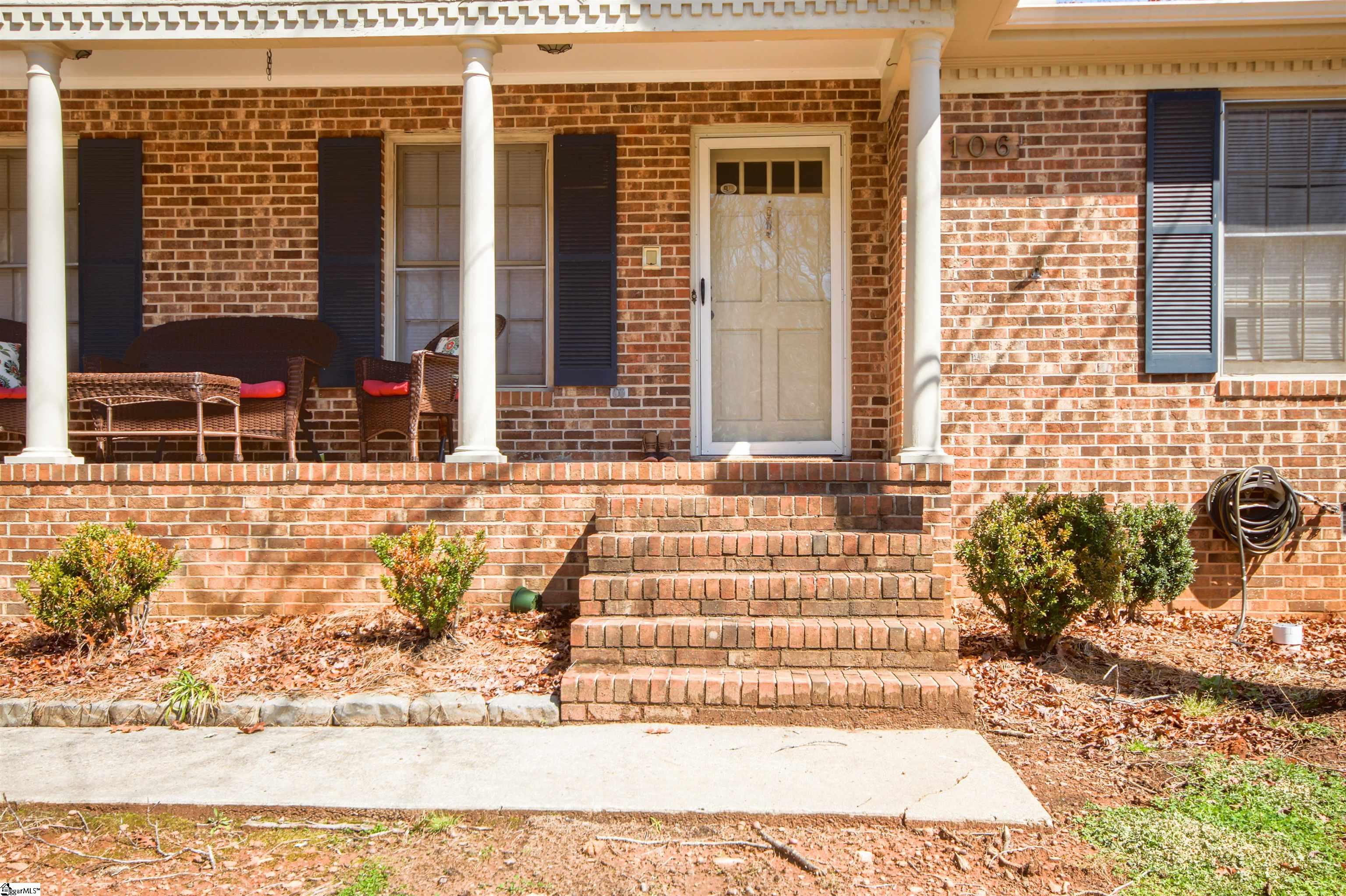 106 Old Mill Road Taylors, SC 29687 - Photo 4 of 26 Gallery Image 4