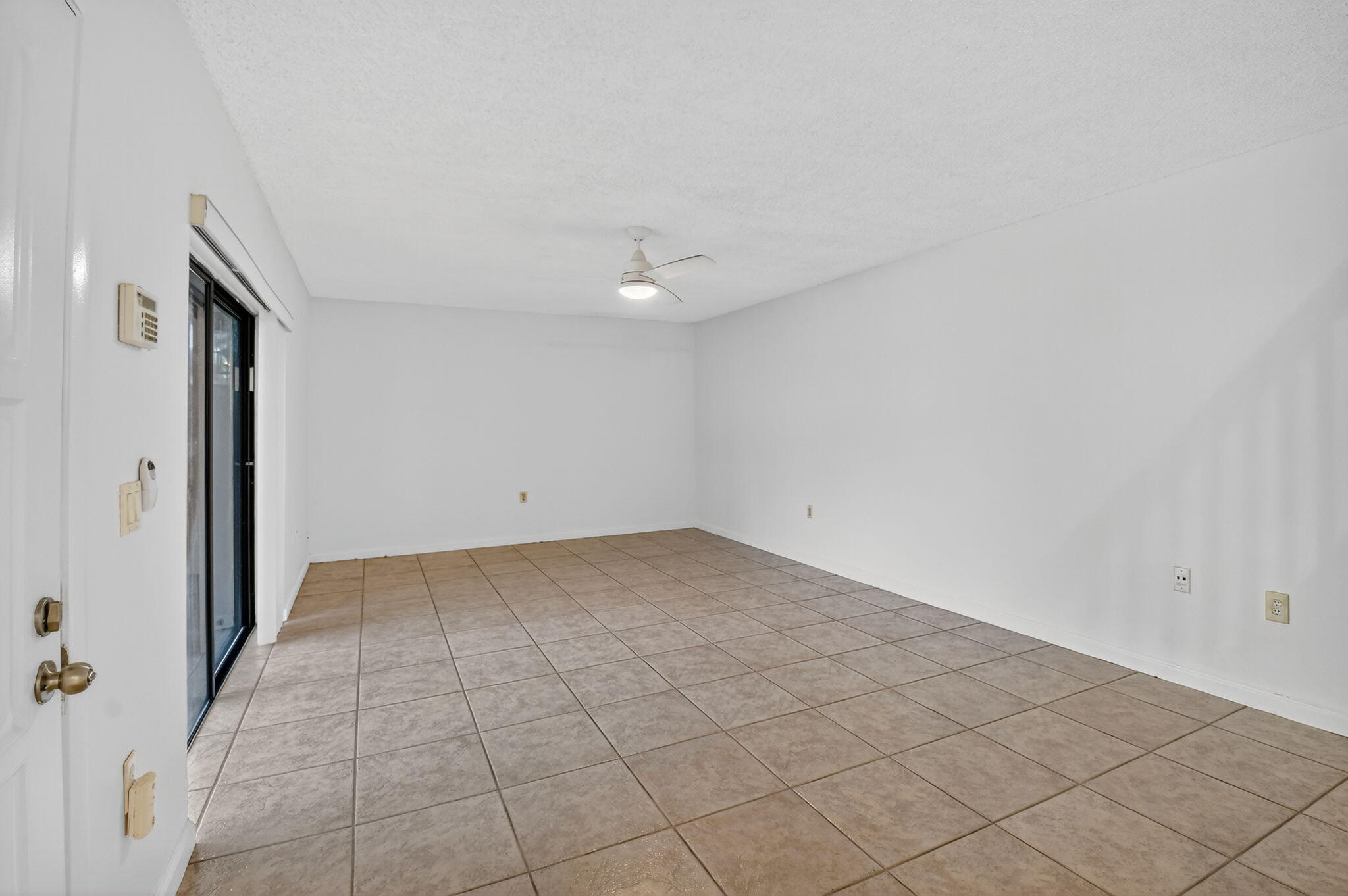 2907 Southwest 22nd Circle, Unit 39D Delray Beach, FL 33445 - Photo 13 of 57 8-web-or-mls-DSC_4174