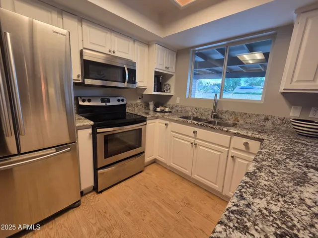 $699,900 | 3941 East Cholla Street, Phoenix, AZ 85028