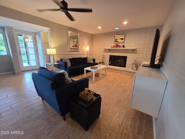 $699,900 | 3941 East Cholla Street, Phoenix, AZ 85028