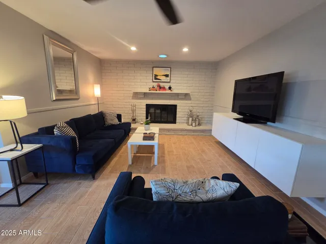 $699,900 | 3941 East Cholla Street, Phoenix, AZ 85028