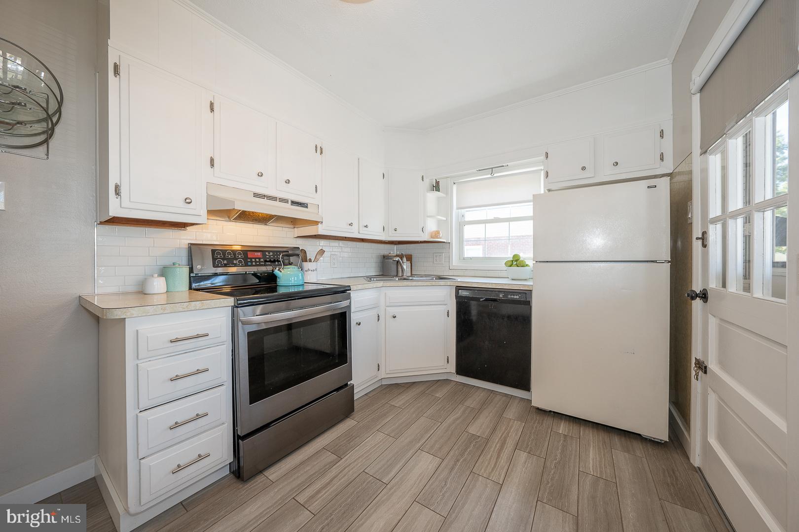 1034 Terrace Lane Pottstown, PA 19464 - Photo 14 of 35 Kitchen