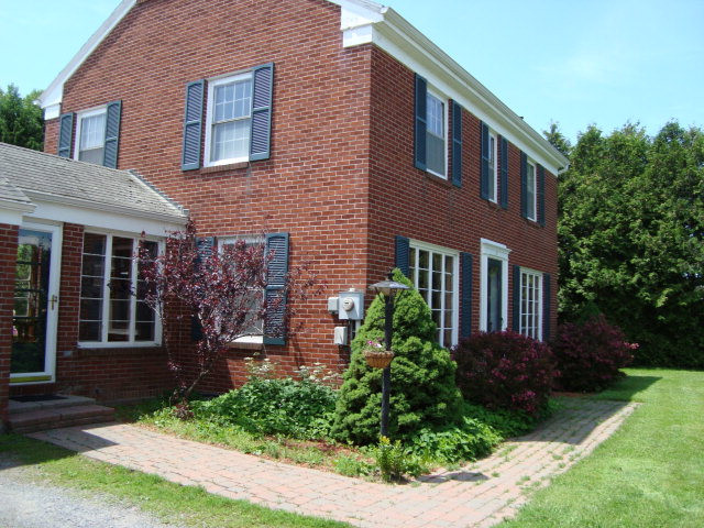 81 Champlain Street Rouses Point, NY 12979 - Photo 1 of 1 Gallery Image 1