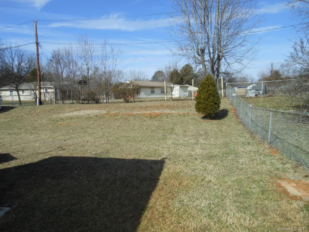 628 Milan Road East Charlotte, NC 28216 - Photo 12 of 13 Gallery Image 12