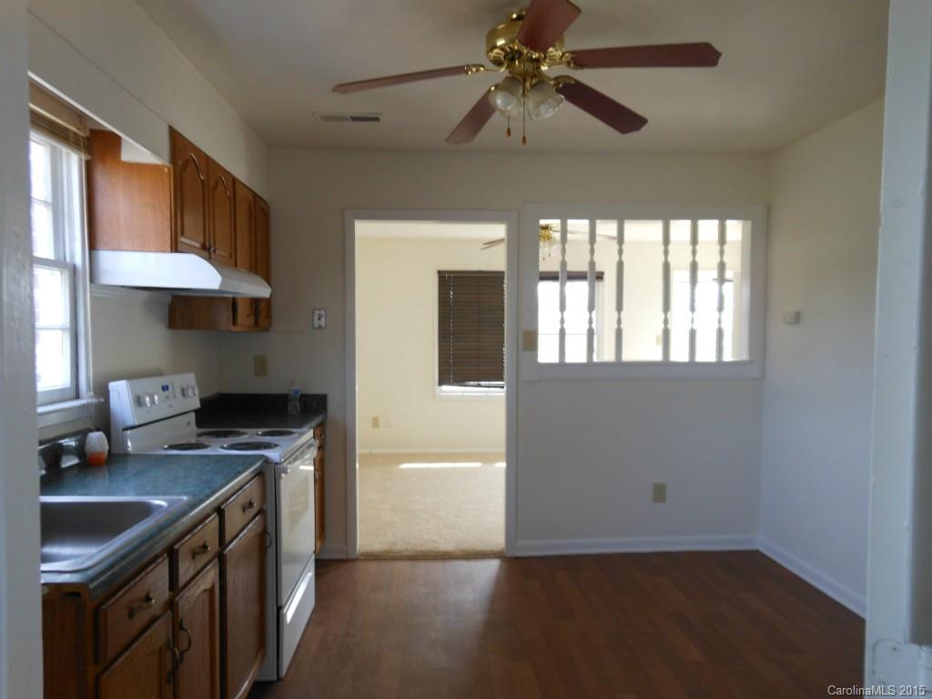 628 Milan Road East Charlotte, NC 28216 - Photo 3 of 13 Gallery Image 3