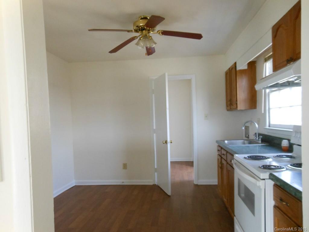 628 Milan Road East Charlotte, NC 28216 - Photo 4 of 13 Gallery Image 4