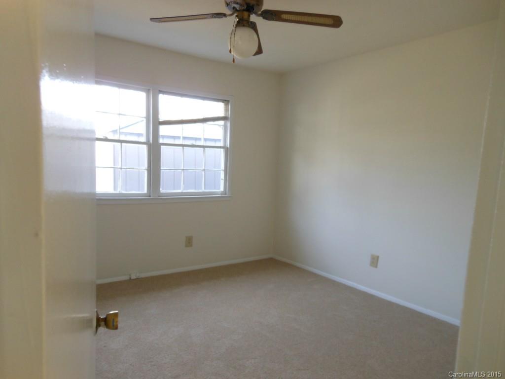 628 Milan Road East Charlotte, NC 28216 - Photo 6 of 13 Gallery Image 6