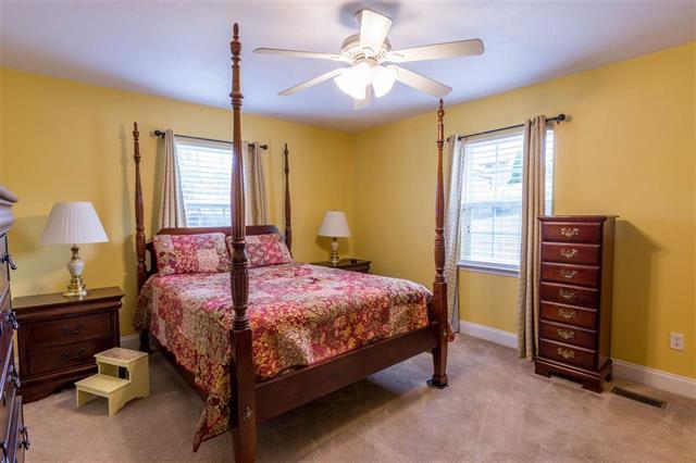 695 Dreamland Road Spring City, TN 37381 - Photo 17 of 40 8-Roomy Master
