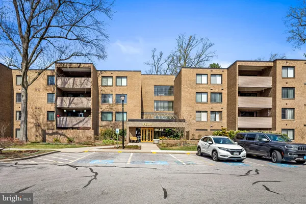 $220,000 | 4 Candlemaker Court, Unit 306, Baltimore, MD 21208