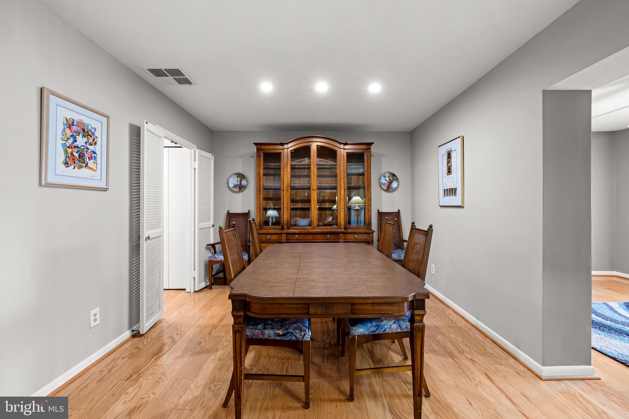 4 Candlemaker Court, Unit 306 Baltimore, MD 21208 - Photo 11 of 35 Recessed lights