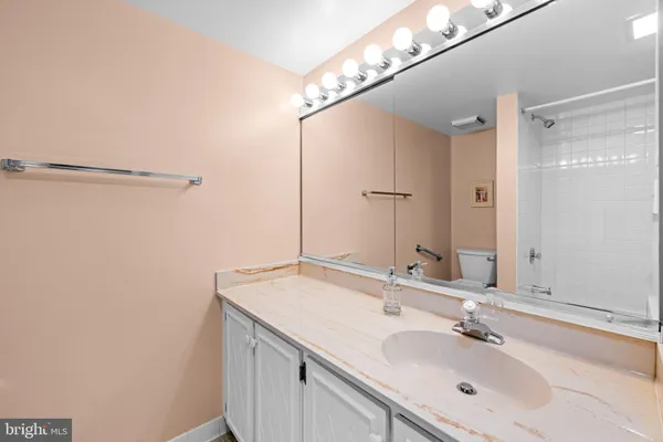 $220,000 | 4 Candlemaker Court, Unit 306, Baltimore, MD 21208