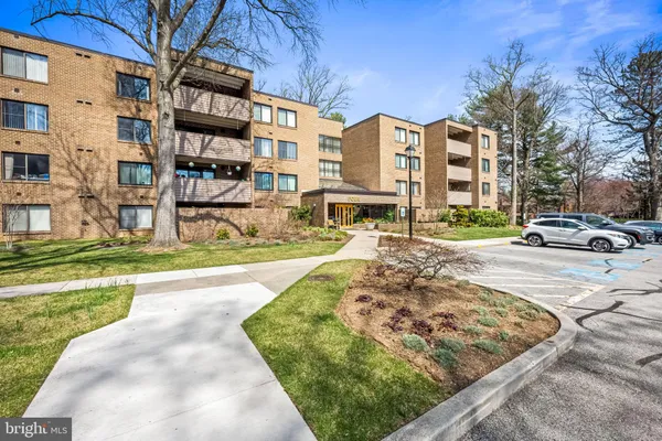 $220,000 | 4 Candlemaker Court, Unit 306, Baltimore, MD 21208