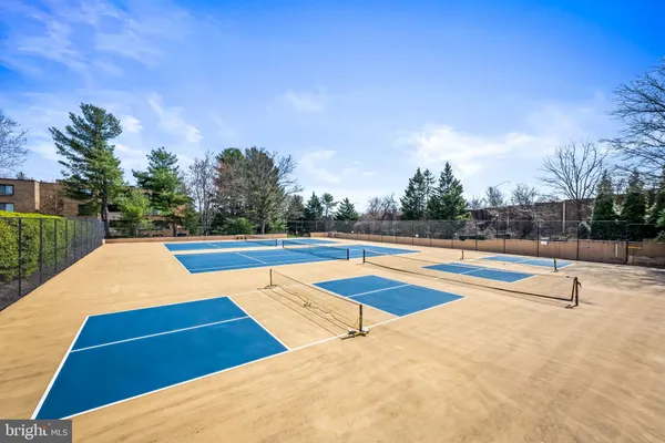 $220,000 | 4 Candlemaker Court, Unit 306, Baltimore, MD 21208