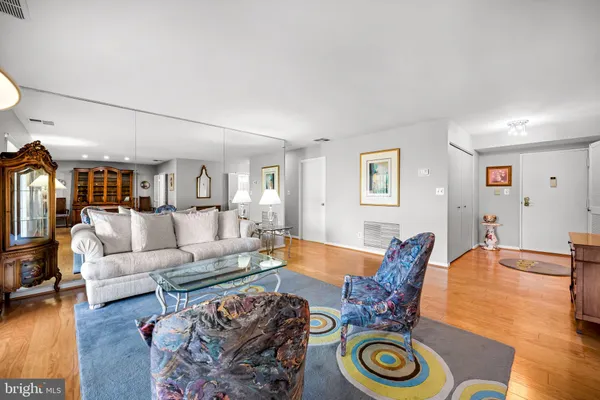 $220,000 | 4 Candlemaker Court, Unit 306, Baltimore, MD 21208