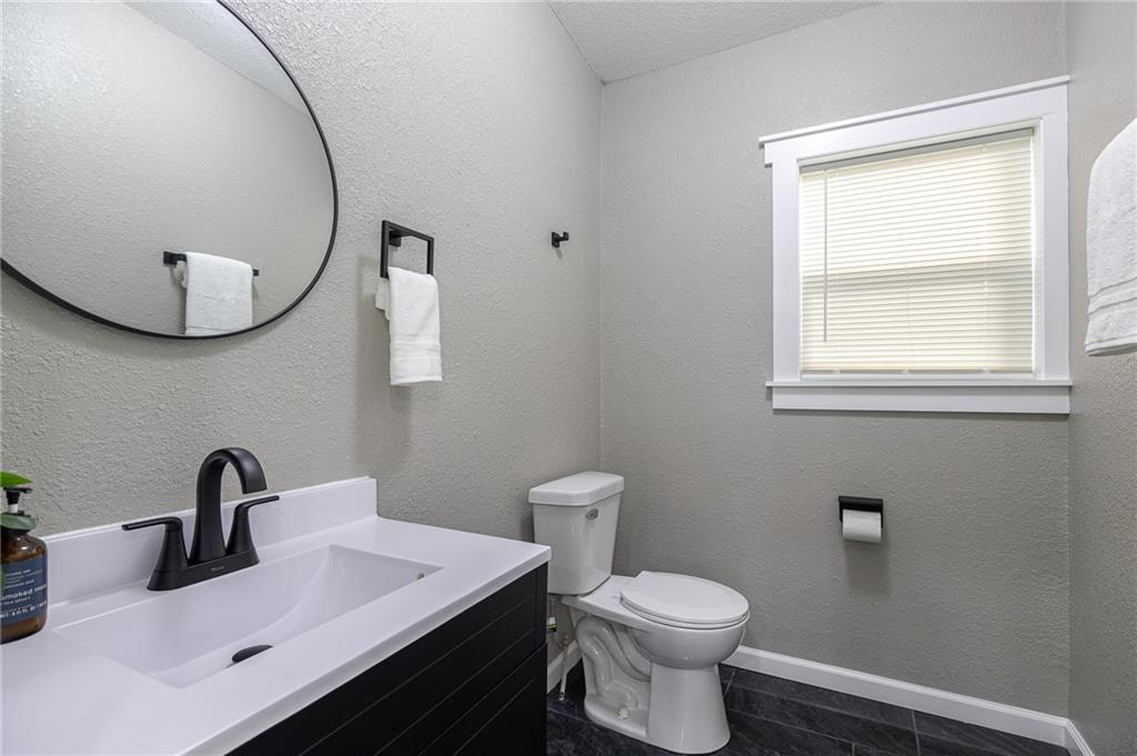21195 South Woodland Road Spring Hill, KS 66083 - Photo 29 of 41