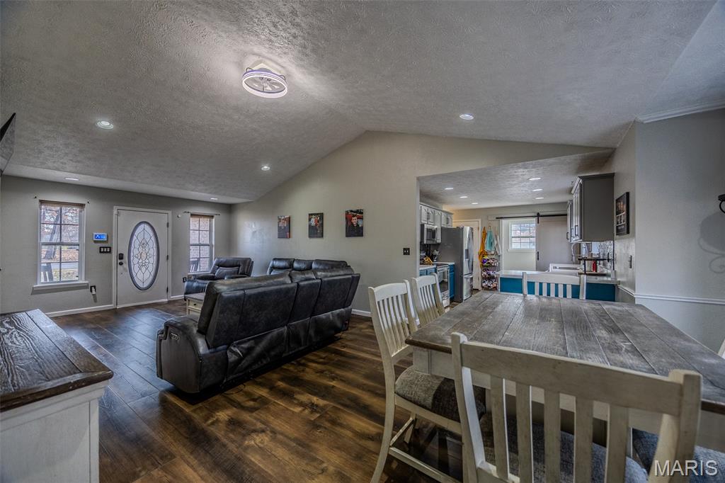 21143 Layla Road Waynesville, MO 65583 - Photo 11 of 82