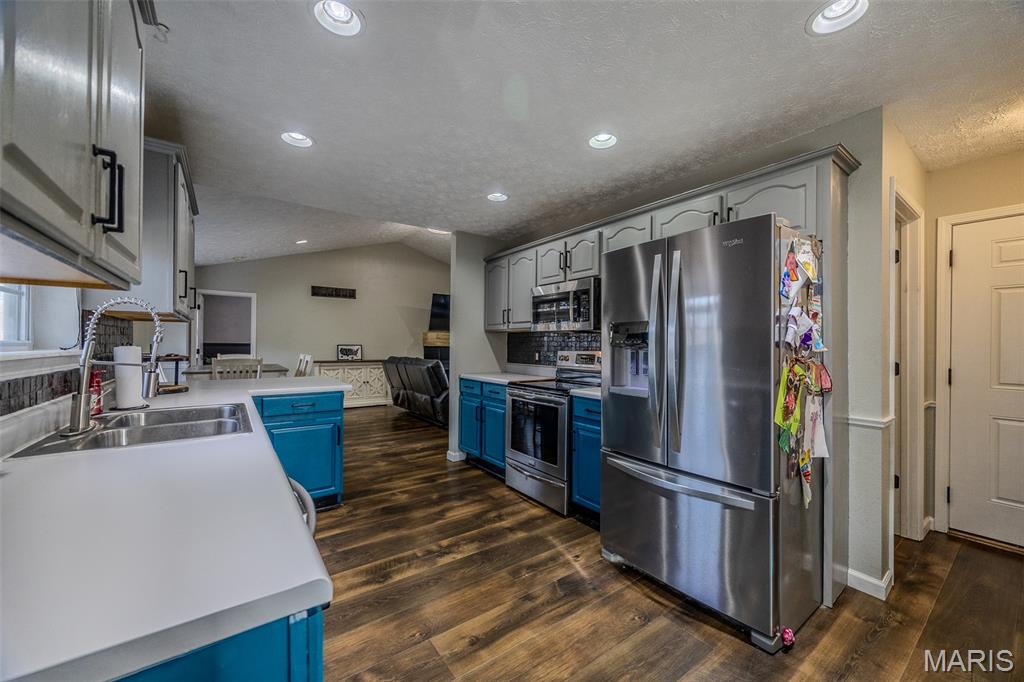 21143 Layla Road Waynesville, MO 65583 - Photo 15 of 82