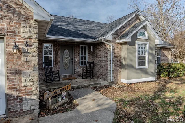 $359,900 | 21143 Layla Road, Waynesville, MO 65583