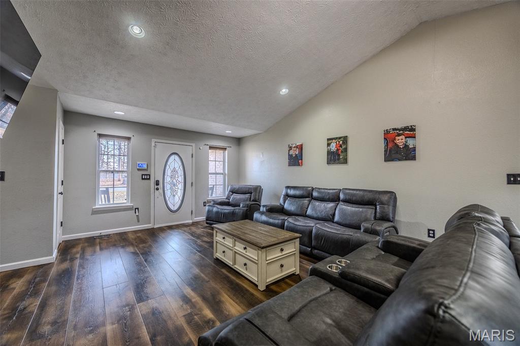 21143 Layla Road Waynesville, MO 65583 - Photo 6 of 82