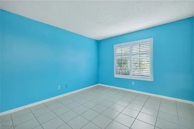 $259,900 | 1414 Park Shore Circle, Unit 2, Fort Myers, FL 33901