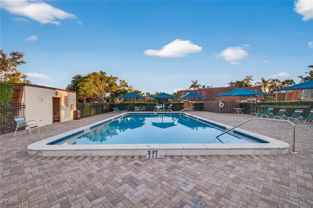 $259,900 | 1414 Park Shore Circle, Unit 2, Fort Myers, FL 33901