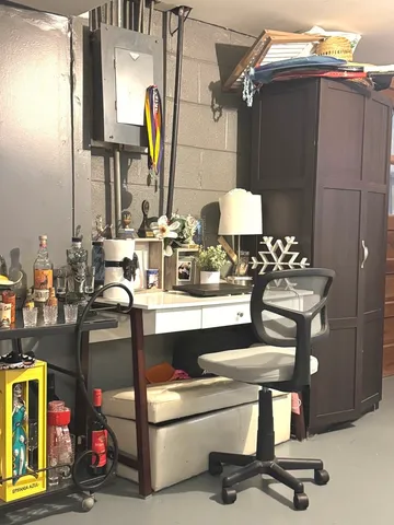 $214,900 | 14241 South Marquette Avenue, Burnham, IL 60633