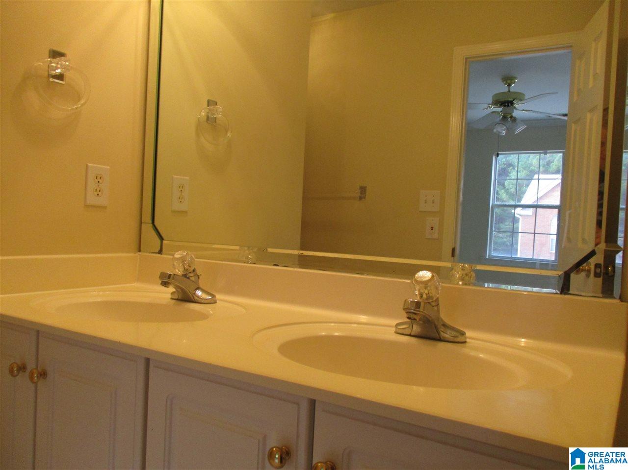 430 Cambrian Ridge Trail Pelham, AL 35124 - Photo 21 of 34