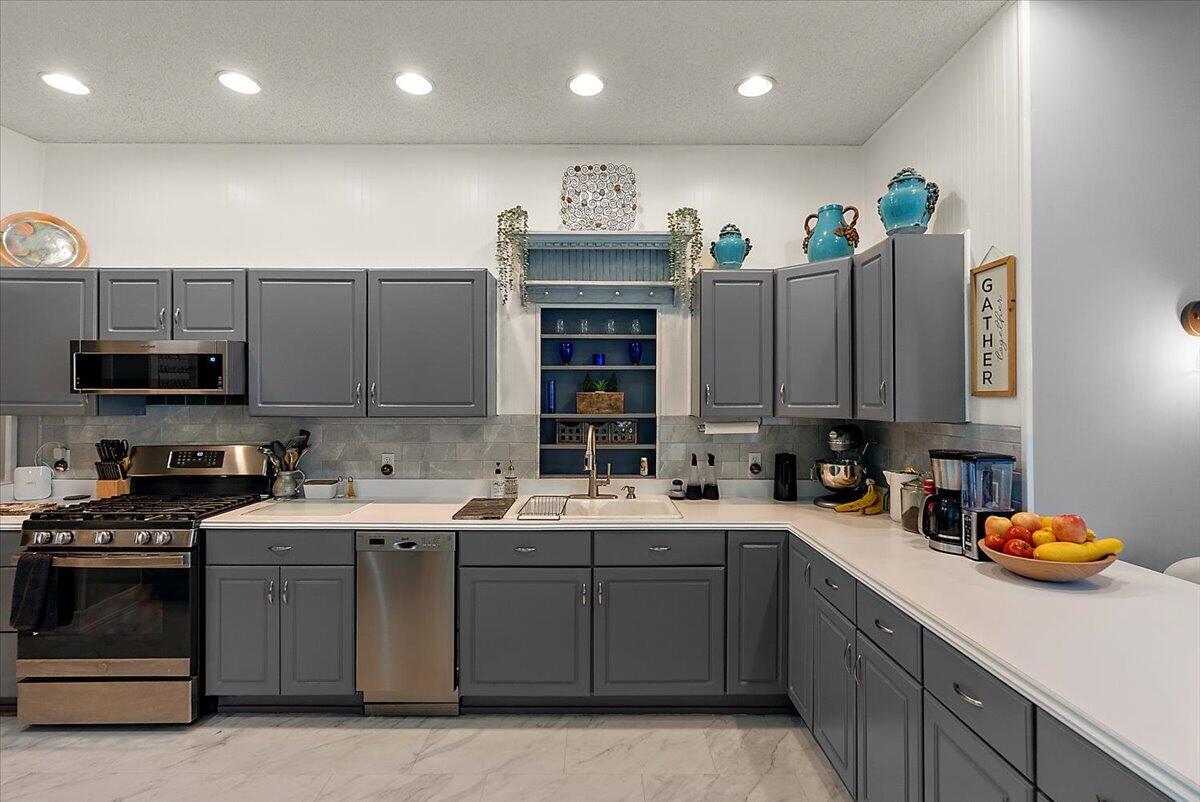 422 Randall Road Muskegon, MI 49441 - Photo 24 of 64 40-422 Randall Rd-40