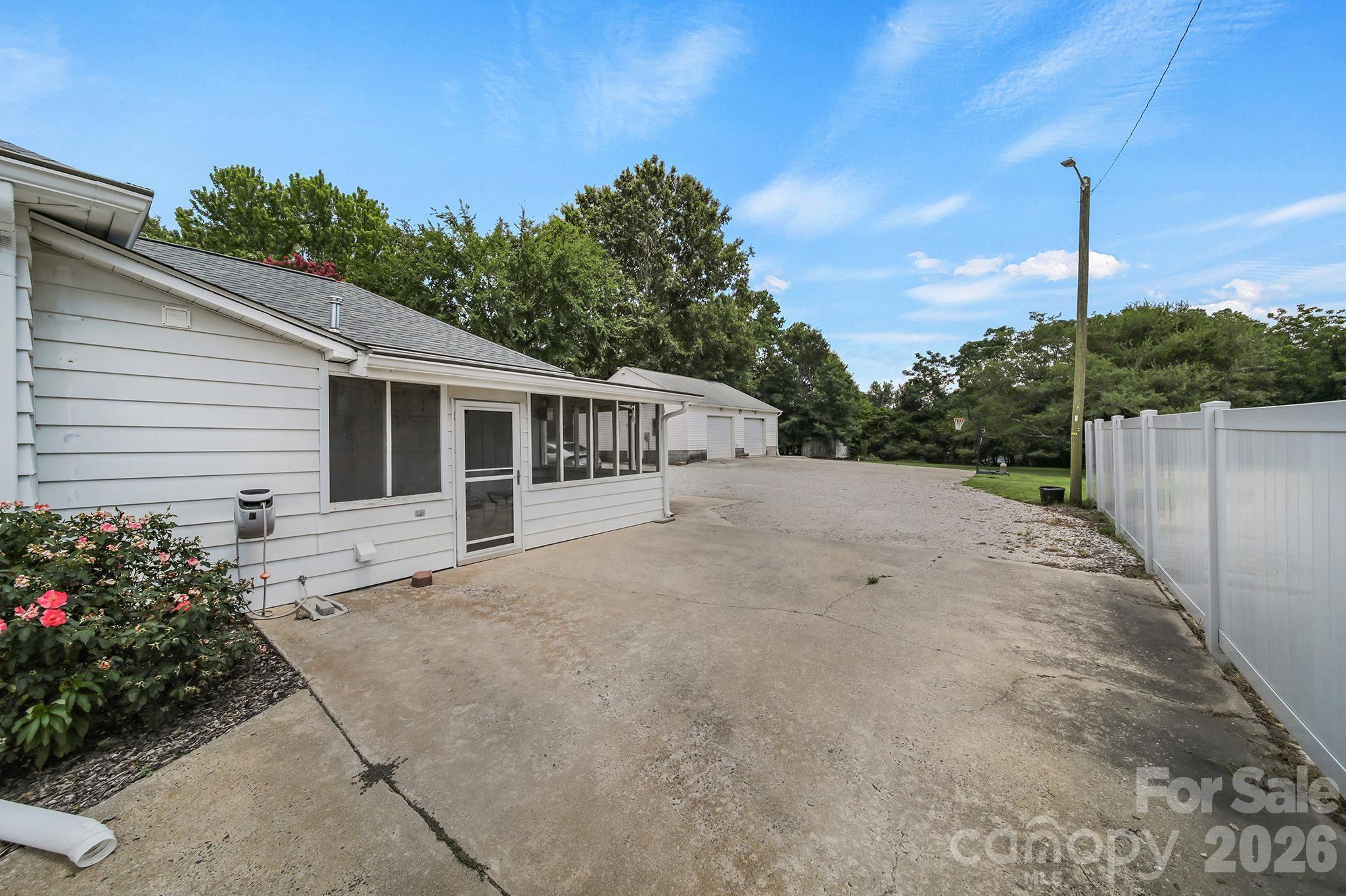 207 Faulkner Street Clover, SC 29710 - Photo 34 of 43