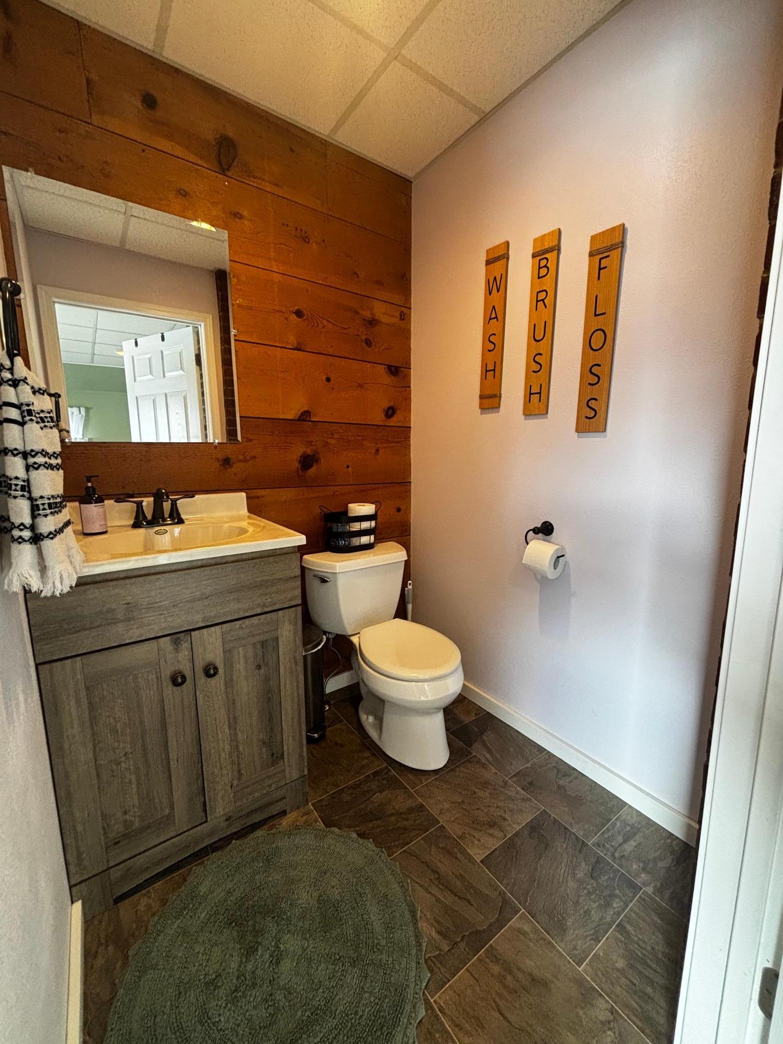 604 7th Avenue Southwest Pipestone, MN 56164 - Photo 8 of 27