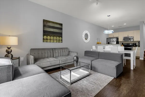 $2,100 | 5350 Diplomat Court, Unit 107, Kissimmee, FL 34746