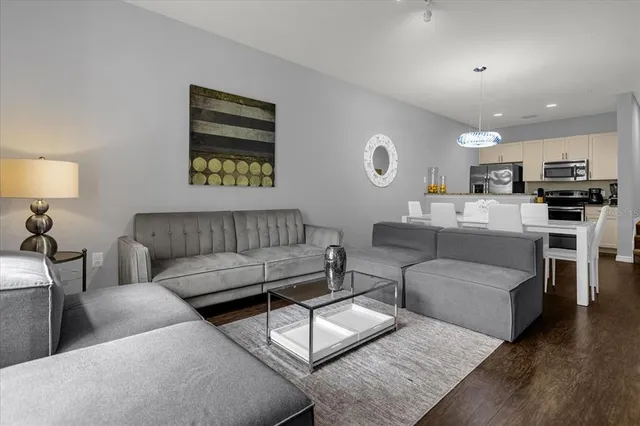 $3,000 | 5350 Diplomat Court, Unit 107, Kissimmee, FL 34746