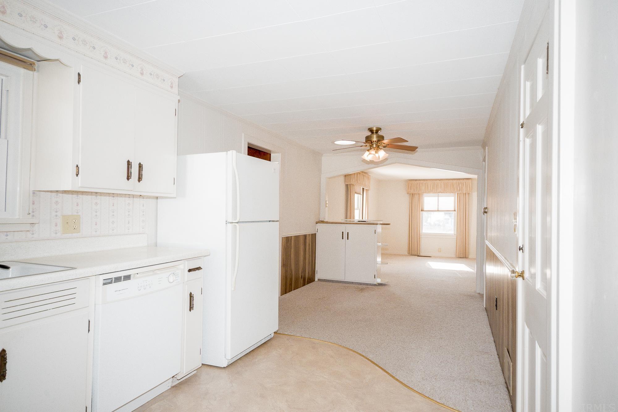 11703 North Elm Grove Road Syracuse, IN 46567 - Photo 14 of 36 Gallery Image 14