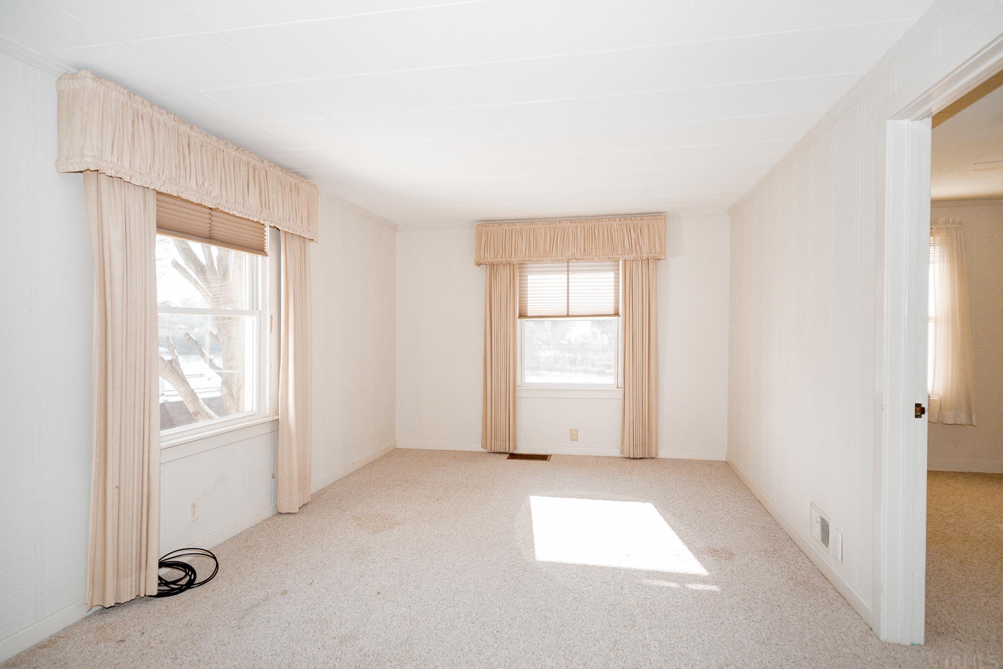 11703 North Elm Grove Road Syracuse, IN 46567 - Photo 20 of 36 Gallery Image 20