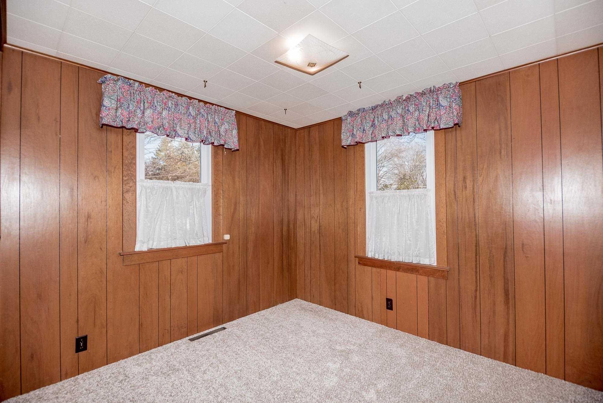 11703 North Elm Grove Road Syracuse, IN 46567 - Photo 28 of 36 Gallery Image 28