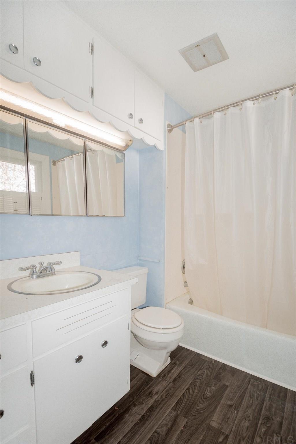 11703 North Elm Grove Road Syracuse, IN 46567 - Photo 30 of 36 Gallery Image 30