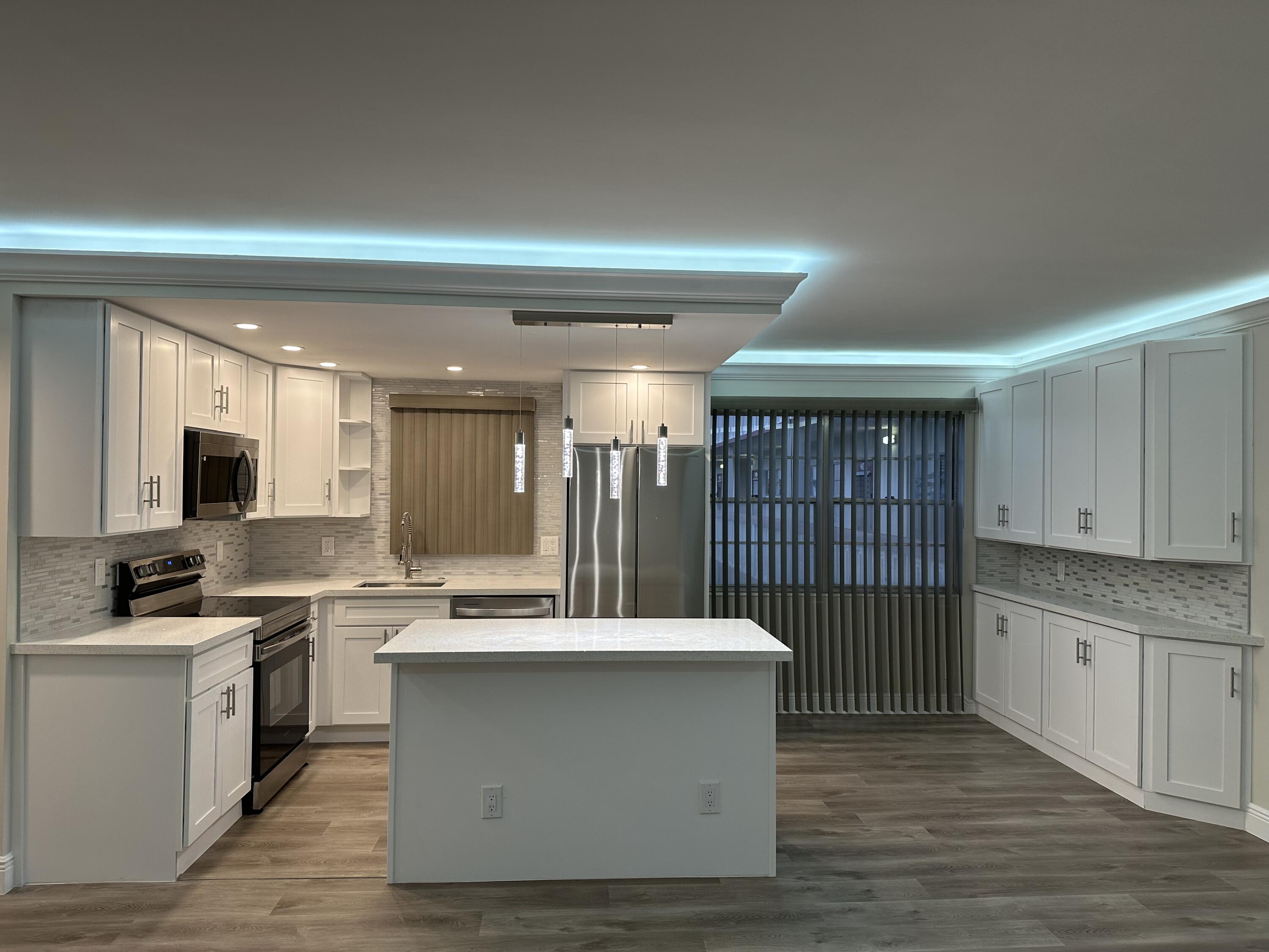 25 Suffolk Way Boca Raton, FL 33434 - Photo 8 of 14 7B63228B-5C9C-4506-BED3-6C8160885C30