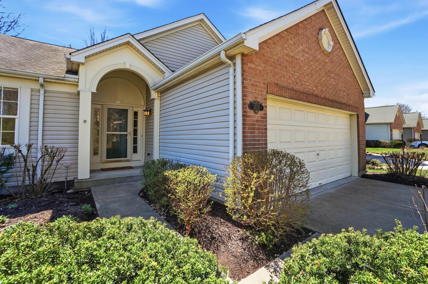 1013 Raintree Lane Maineville, OH 45039 - Photo 2 of 42